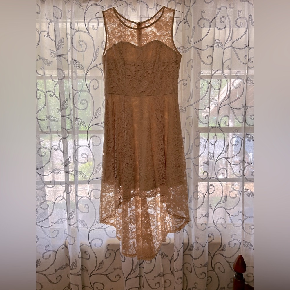 High low dress size XL.  Cream lace with underlay.